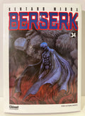 Couverture Berserk Tome 34, personnage sombre en cape devant une créature, édition Glénat