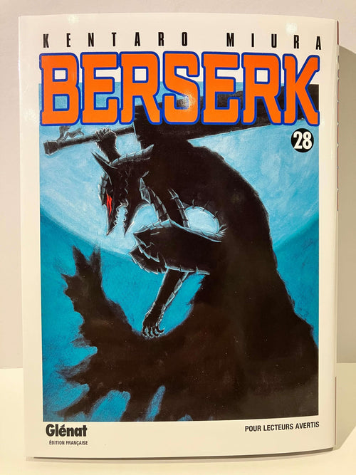 Couverture Berserk tome 28, guerrier en armure noire, fond bleu, manga Glénat français