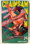 Couverture Chainsaw Man tome 8, personnage avec tête tronçonneuse, fond vert et jaune