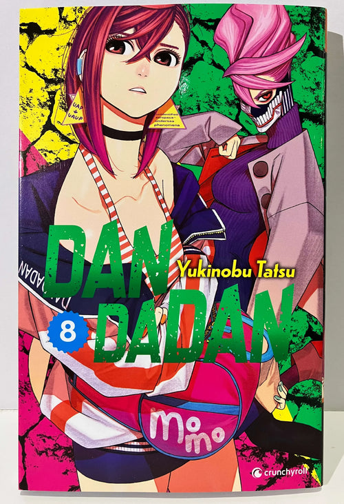 Couverture manga Dandadan tome 8 avec deux personnages féminins, fond coloré, Yukinobu Tatsu