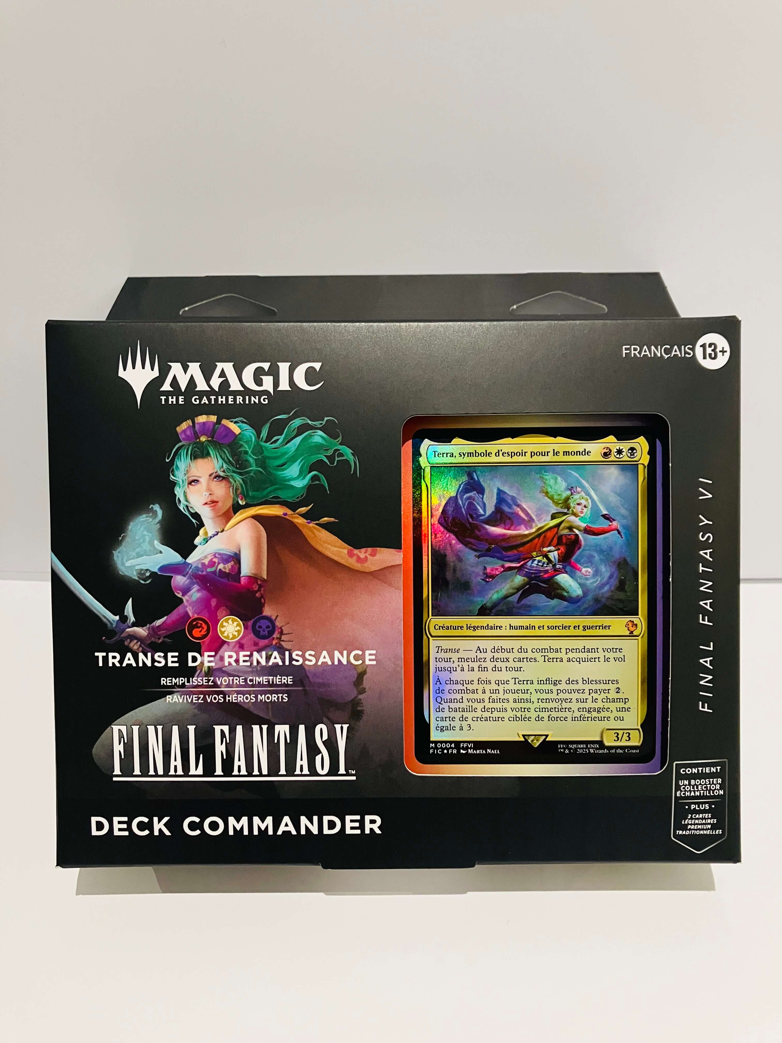 Boîte Magic Transe de Renaissance de Final Fantasy contenant un booster collector et une carte promo avec illustration de Terra sur fond noir