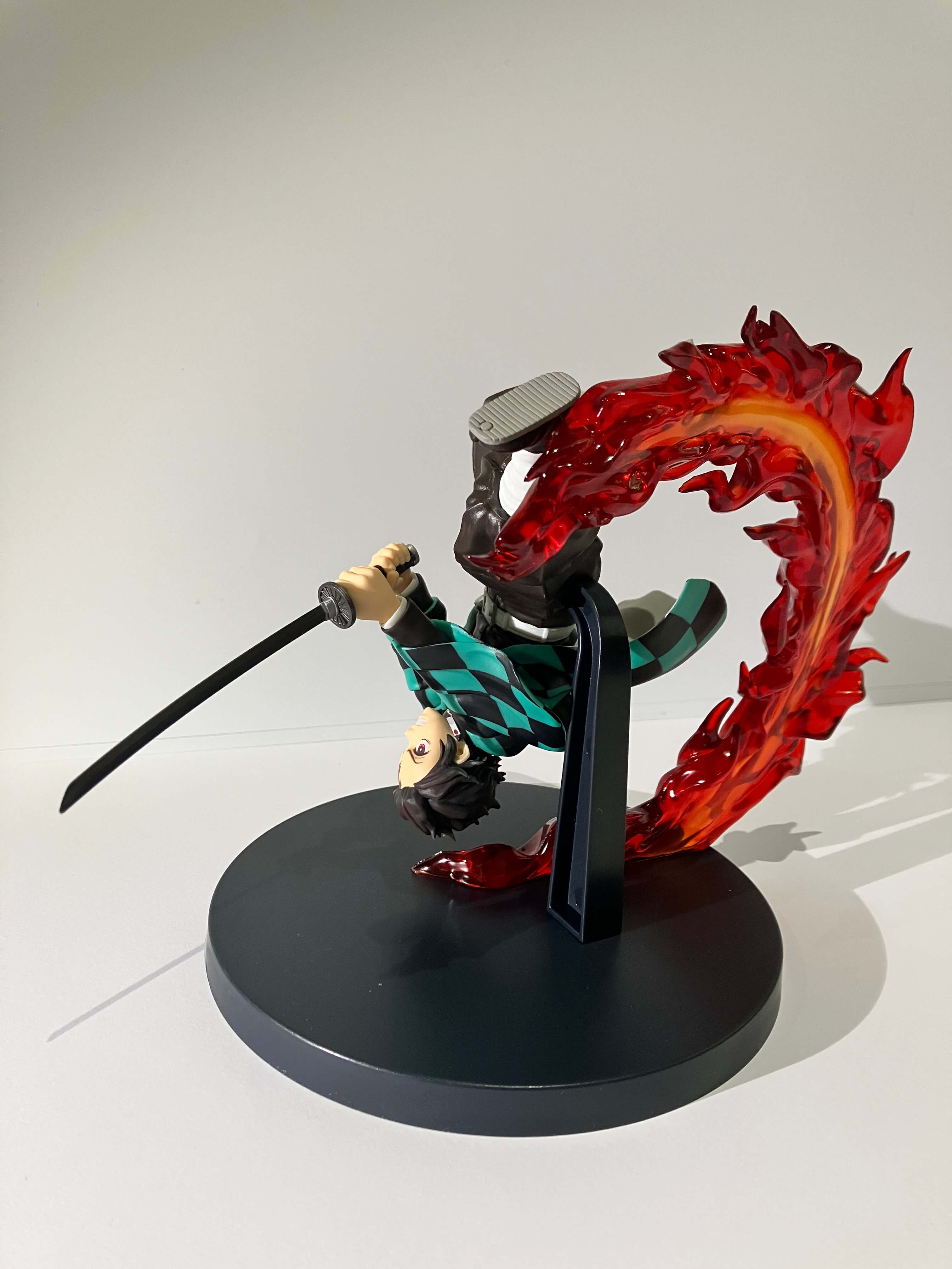 Figurine Demon Slayer Tanjiro KAMADO Vibration Stars plus dos