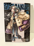 Couverture manga Gachiakuta tome 13, personnage stylisé avec manteau, édition Pika