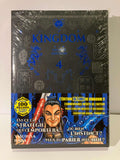 Couverture de Kingdom Deluxe Edition Tome 4 manga, fond noir bleu, illustration guerrier, texte promotionnel.