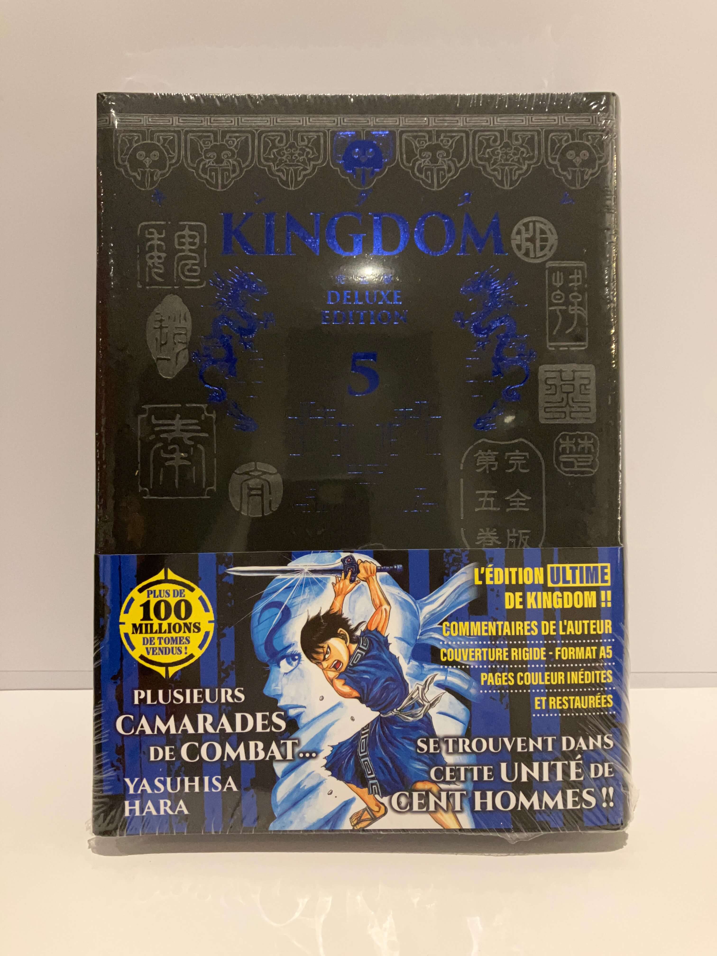 Couverture de Manga Kingdom Deluxe Edition tome 5 : une jaquette tout en noir avec le titre bleu