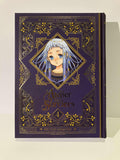 Couverture tome 4 L'Atelier des Sorciers édition grimoire, manga violet doré, personnage manga