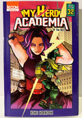 Couverture manga My Hero Academia Tome 32 avec deux héros en tenue de combat devant des immeubles.