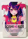 Couverture manga Oshi no Ko tome 1 avec idol aux cheveux violets, veste rose et décor kawaii