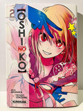 Couverture manga Oshi no Ko tome 2, personnage aux cheveux roses, yeux étoilés, éditions Kurokawa.