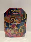 Pokébox Mega-Dracaufeu Y-ex avec le méga dracafeu Y sur fond orange rouge