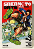 Couverture du manga Sakamoto Days tome 3, personnage armé sautant en ville, fond rouge.