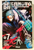 Couverture Sakamoto Days tome 7 manga, personnage aux cheveux blancs, marteau géant, Glénat