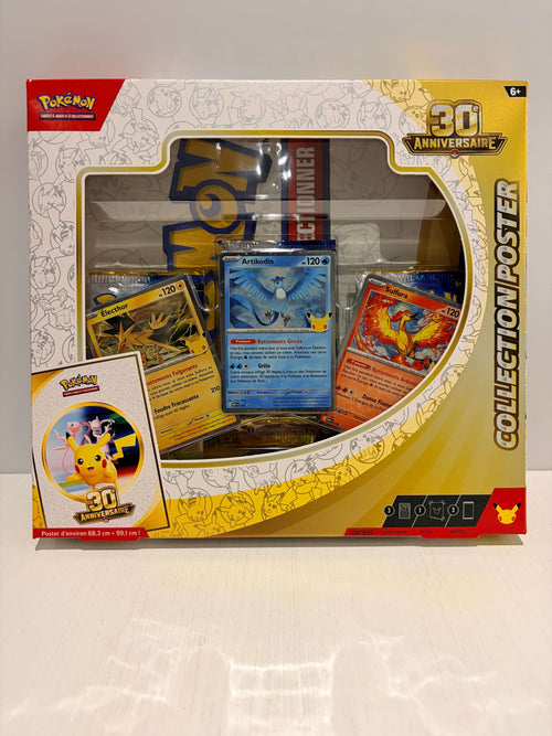 Collection Poster  30e anniversaire contient : 3 boosters 30e anniversaire, 3 cartes promo brillantes et 1 poster
