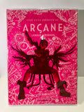 Couverture du livre L'art et la création de Arcane League of Legends avec motif rose et graffitis